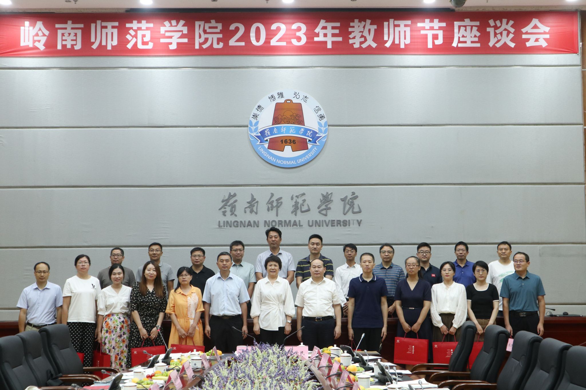 大合照.jpg